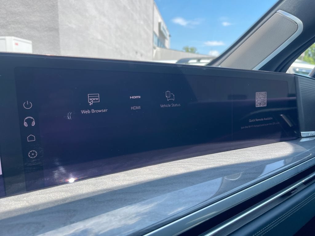 2025 Cadillac ESCALADE IQ Luxury 2