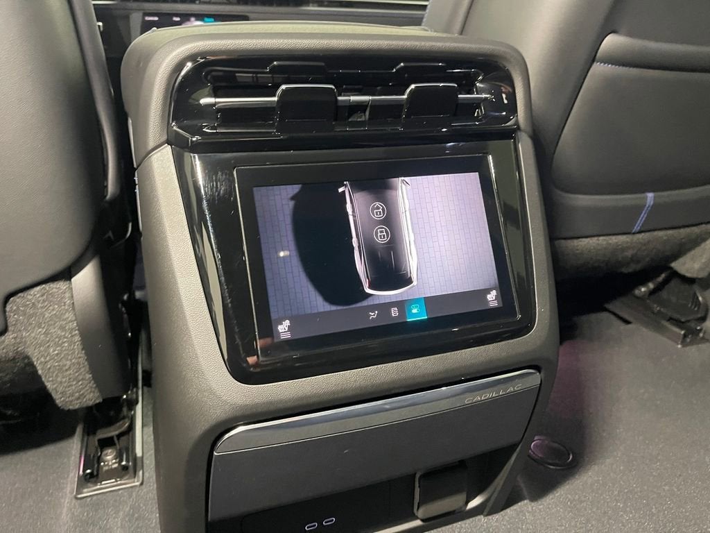 2025 Cadillac ESCALADE IQ Sport 1