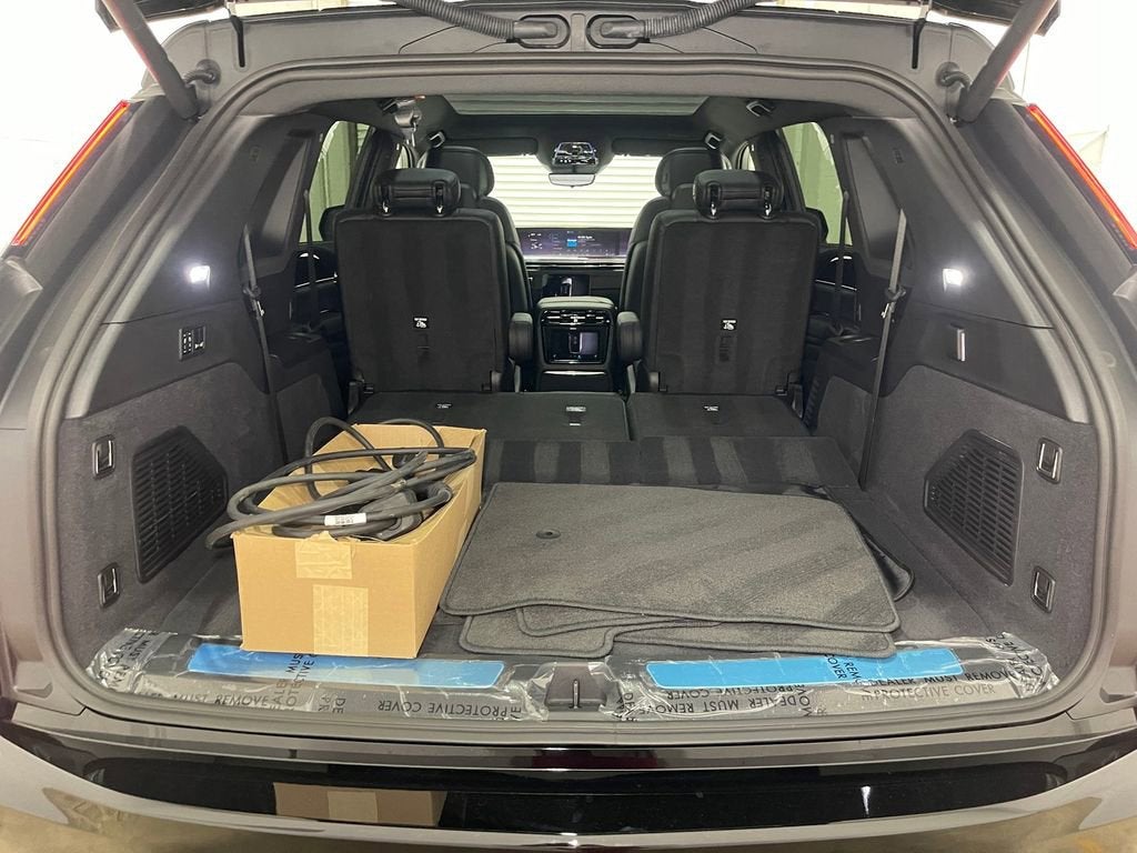 2025 Cadillac ESCALADE IQ Sport 1