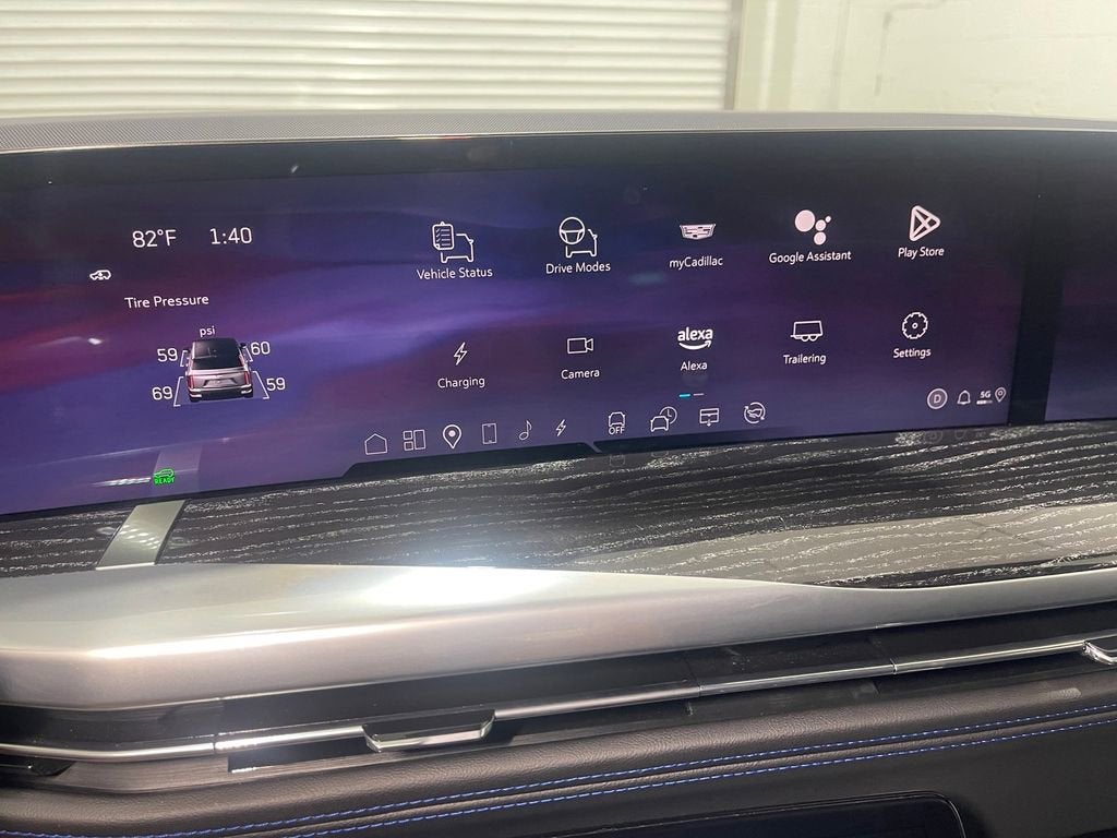 2025 Cadillac ESCALADE IQ Sport 1