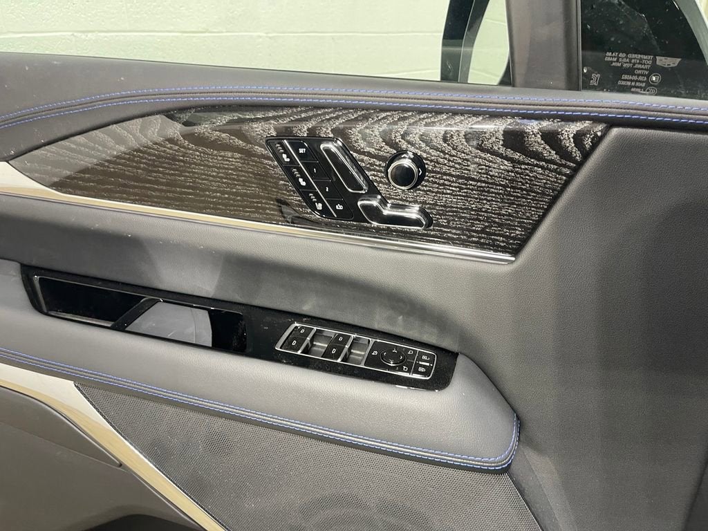 2025 Cadillac ESCALADE IQ Sport 1