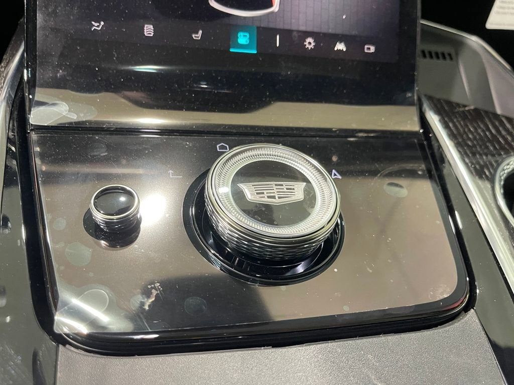 2025 Cadillac ESCALADE IQ Sport 1