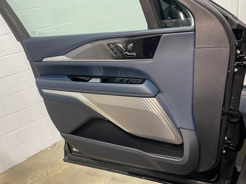 2025 Cadillac ESCALADE IQ Sport 2