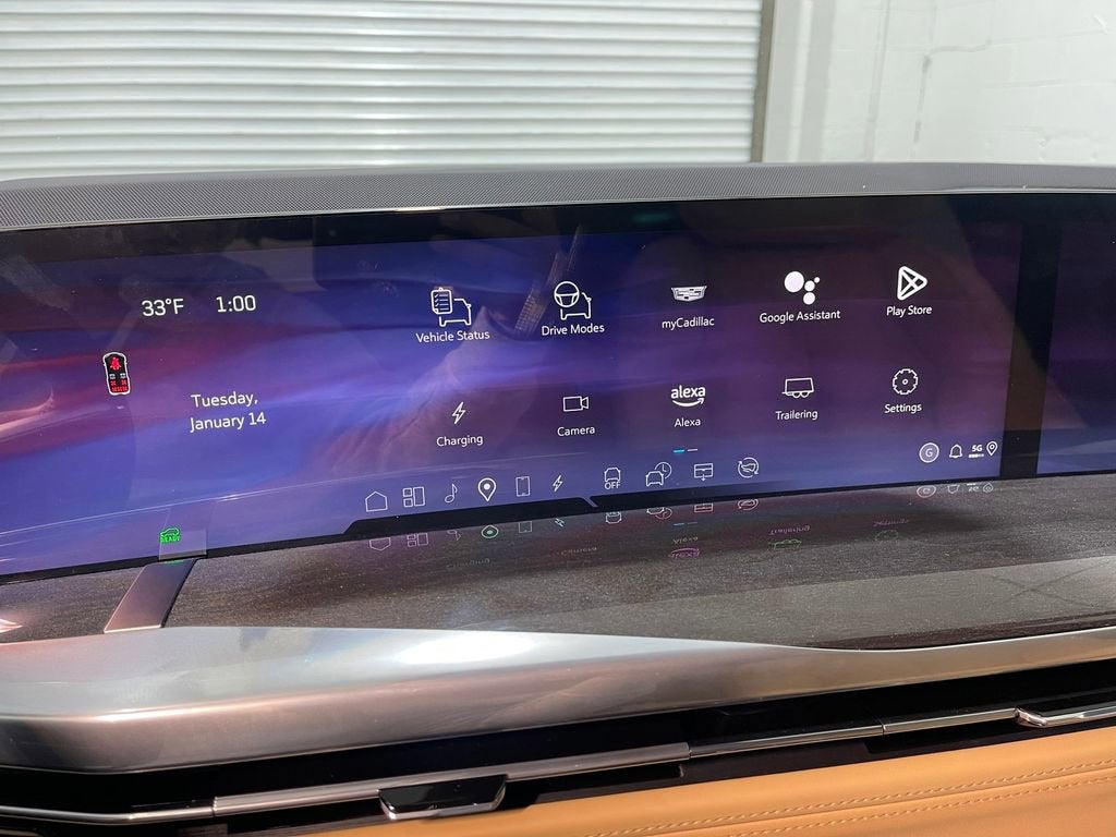 2025 Cadillac ESCALADE IQ Sport 2