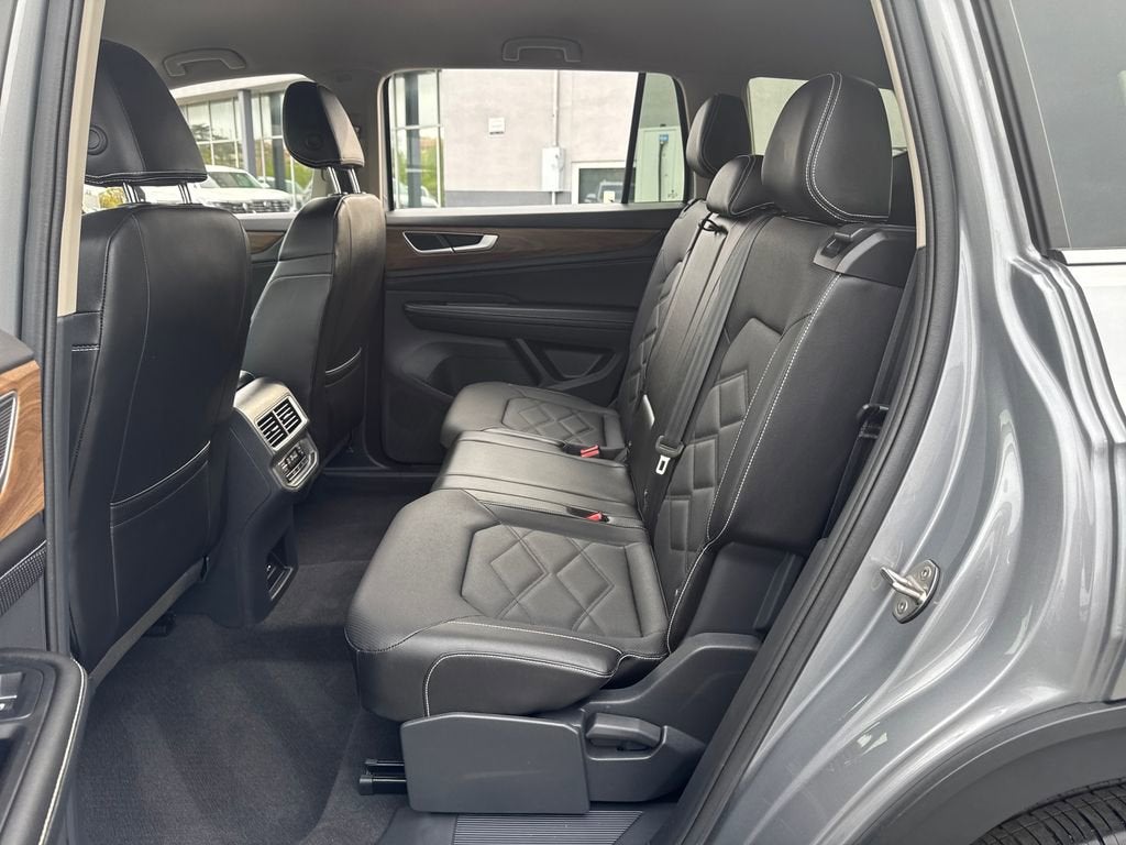2024 Volkswagen Atlas 2.0T SE