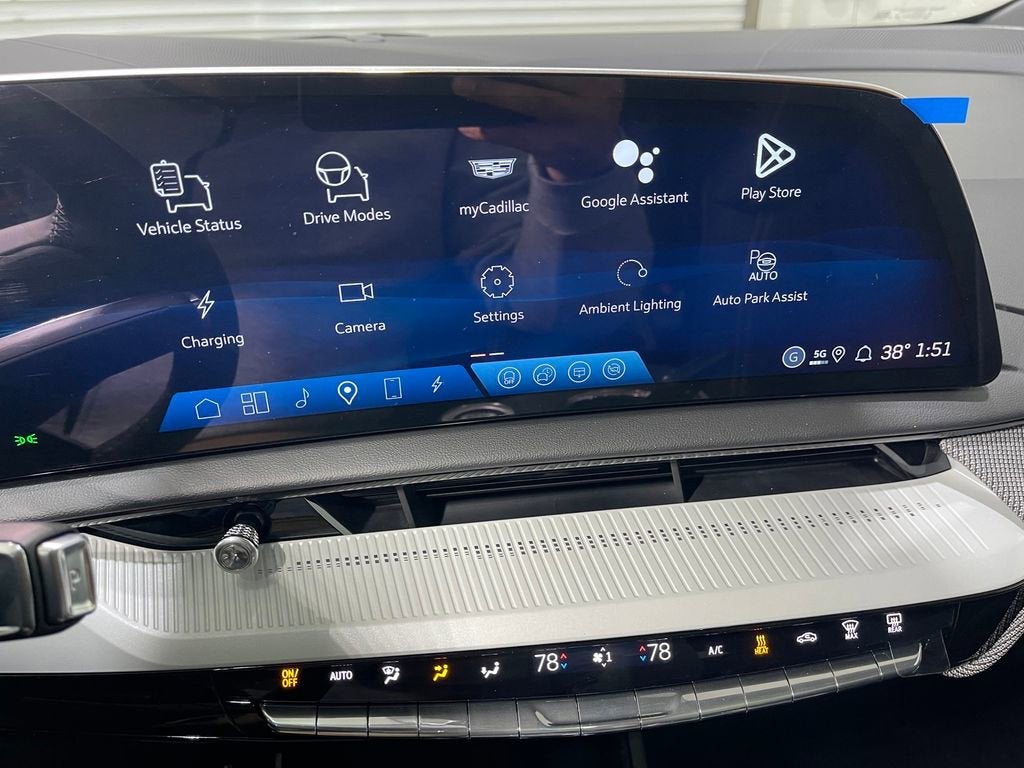 2026 Cadillac OPTIQ Premium Luxury