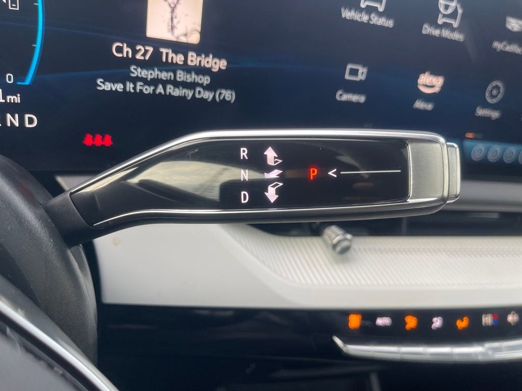 2025 Cadillac OPTIQ Luxury 2