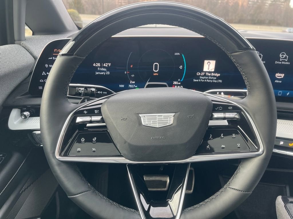 2025 Cadillac OPTIQ Luxury 2