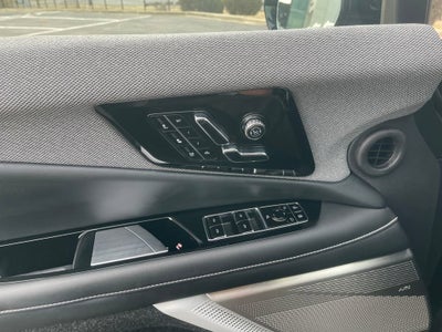 2025 Cadillac OPTIQ Luxury 2