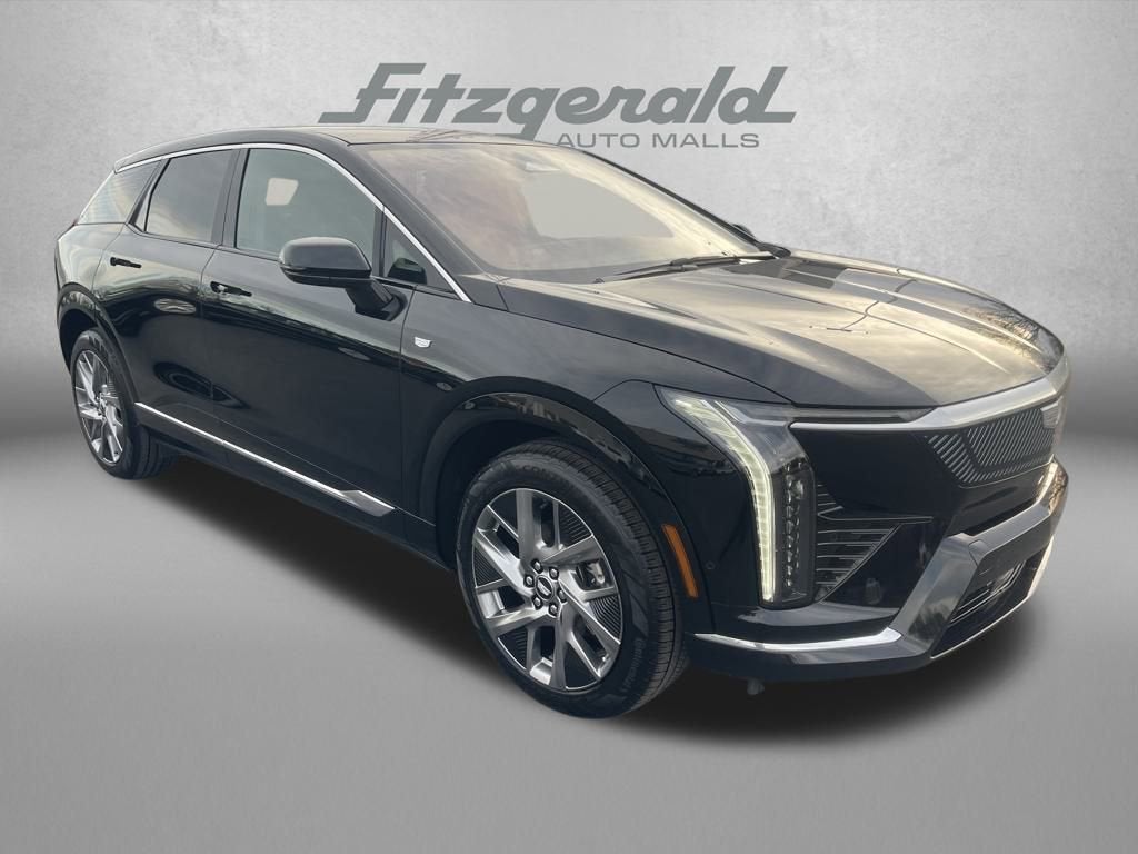 2025 Cadillac OPTIQ Luxury 2