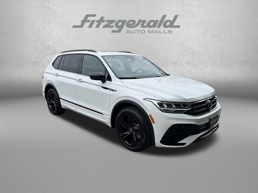 2024 Volkswagen Tiguan SE R-Line Black