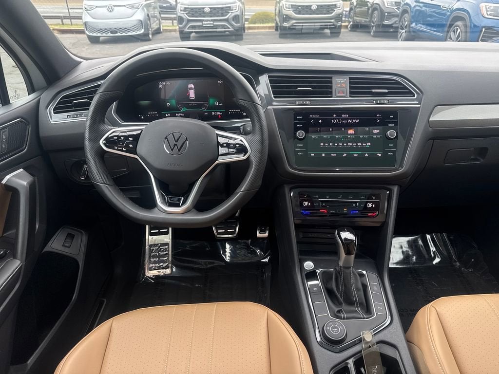 2024 Volkswagen Tiguan SE R-Line Black
