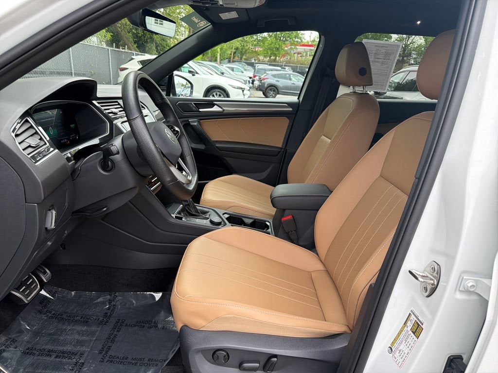 2024 Volkswagen Tiguan SE R-Line Black