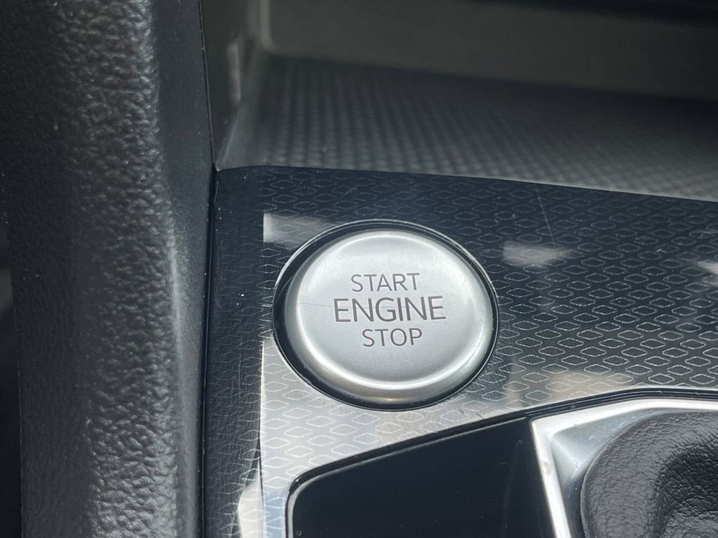 2025 Volkswagen Taos S