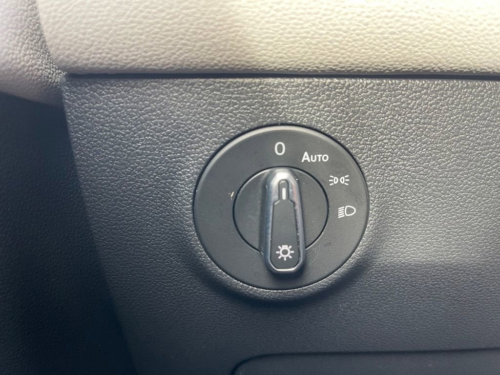 2025 Volkswagen Taos S