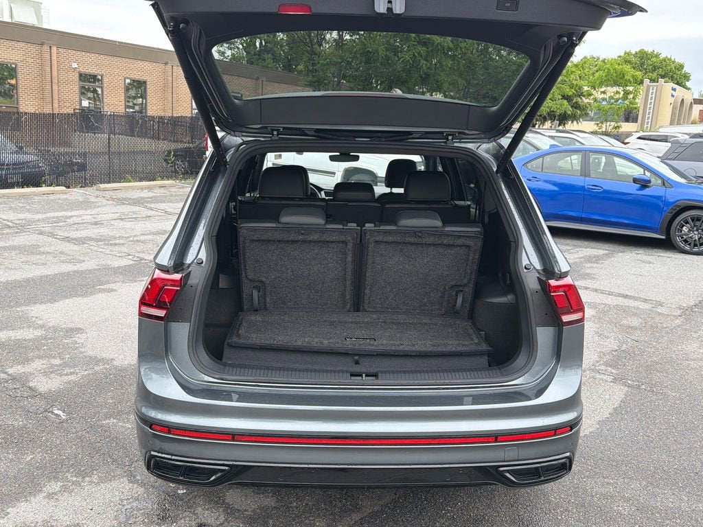 2024 Volkswagen Tiguan SE R-Line Black