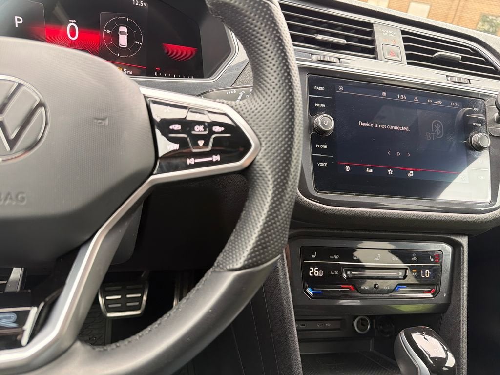 2024 Volkswagen Tiguan SE R-Line Black