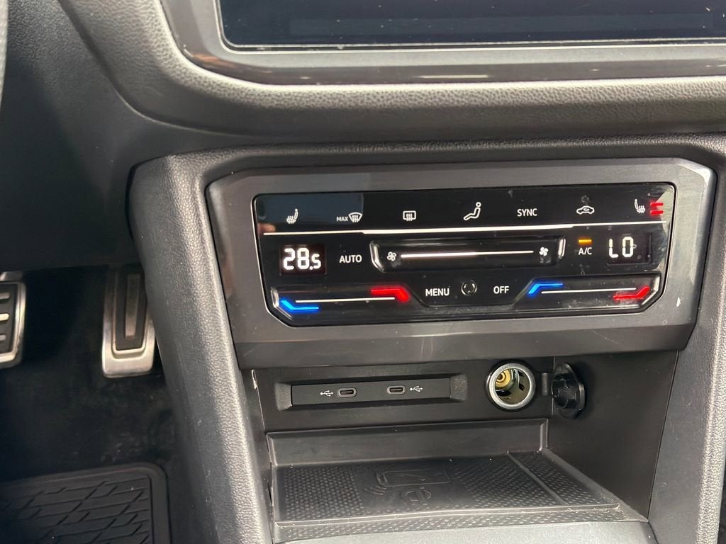 2024 Volkswagen Tiguan SE R-Line Black
