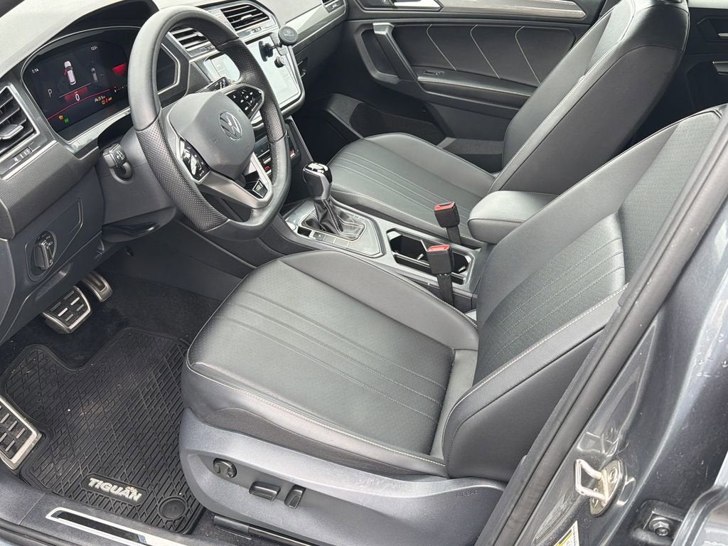 2024 Volkswagen Tiguan SE R-Line Black