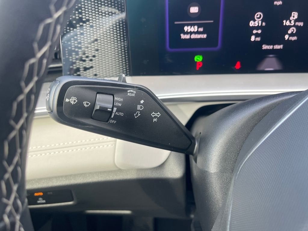 2025 Volkswagen Tiguan SE