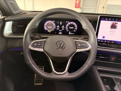 2025 Volkswagen Tiguan SE R-Line Black