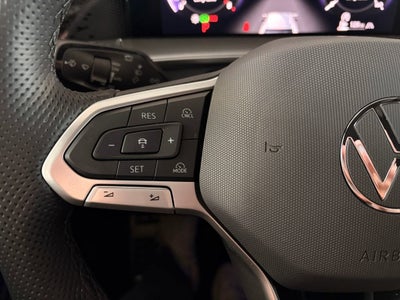 2025 Volkswagen Tiguan SE R-Line Black