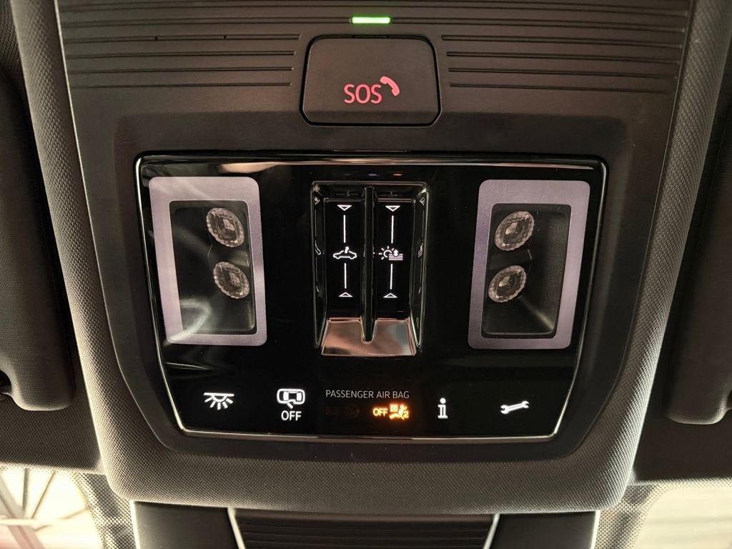 2025 Volkswagen Tiguan SE R-Line Black