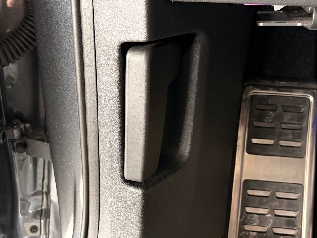 2025 Volkswagen Tiguan SE R-Line Black