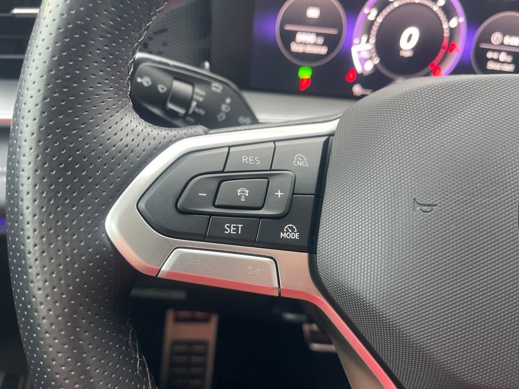 2025 Volkswagen Tiguan SE R-Line Black