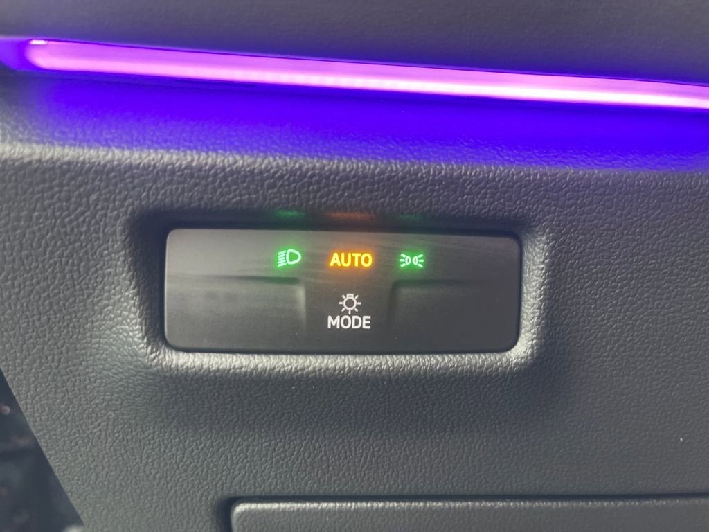 2025 Volkswagen Tiguan SE R-Line Black