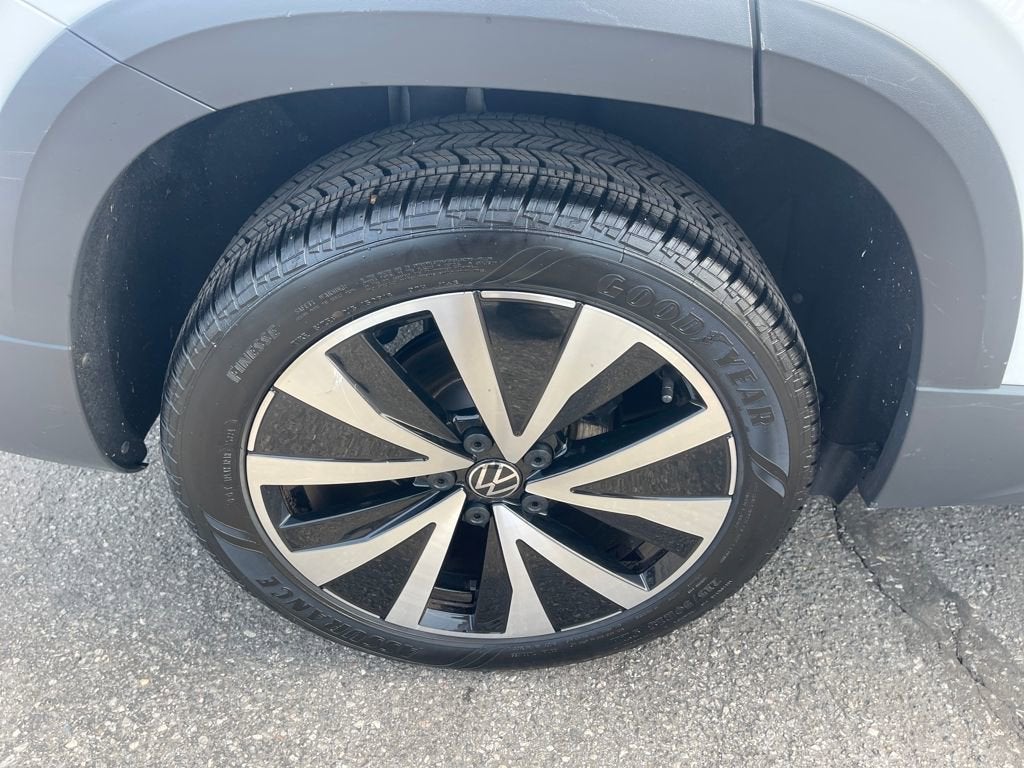 2024 Volkswagen Taos SE