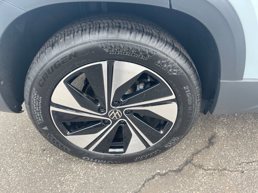 2025 Volkswagen Taos SE