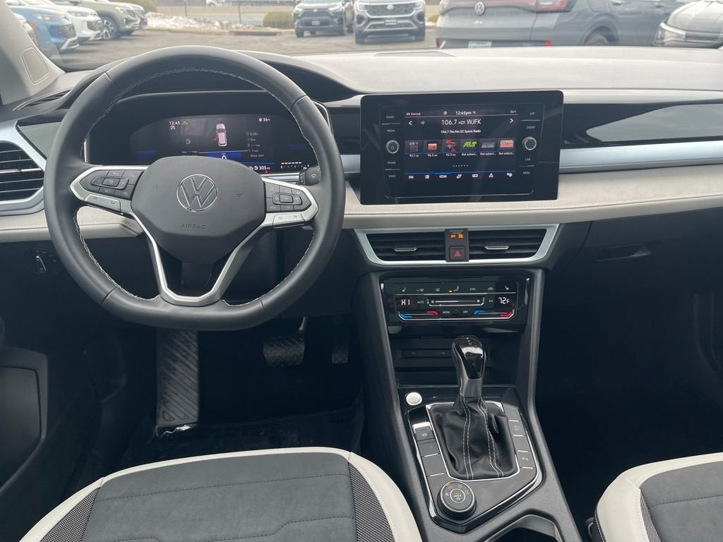 2025 Volkswagen Taos SE