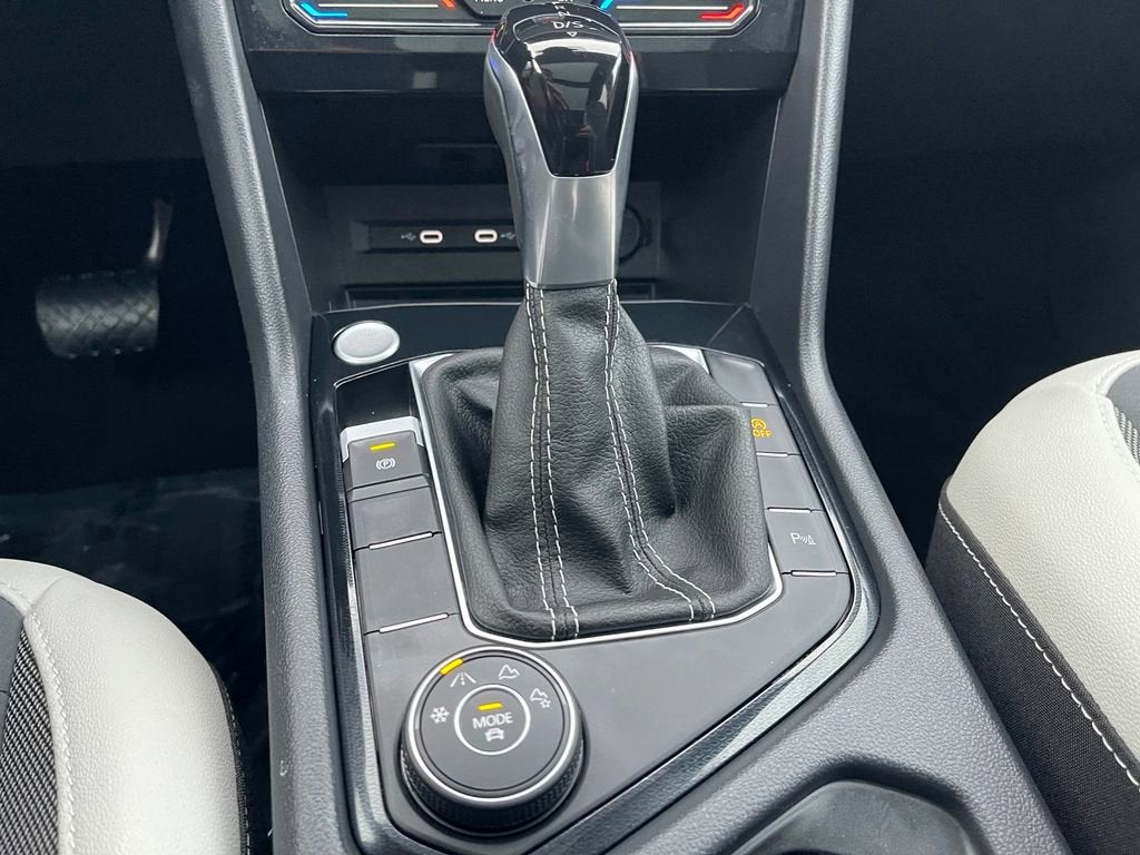 2025 Volkswagen Taos SE