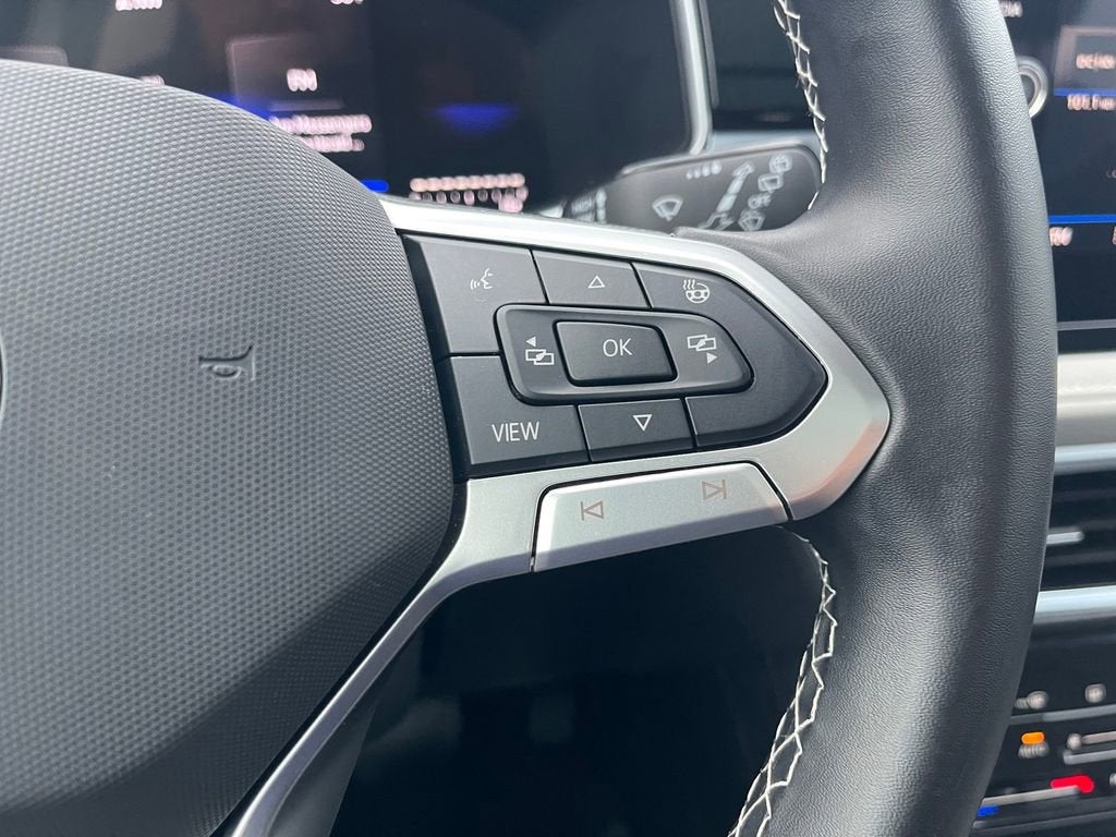 2025 Volkswagen Taos SE