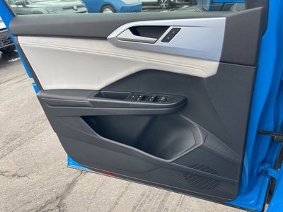 2025 Volkswagen Taos SE