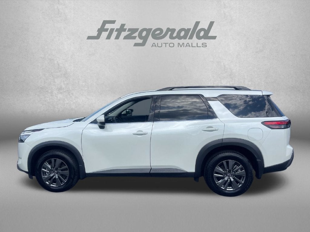 2024 Nissan Pathfinder SV