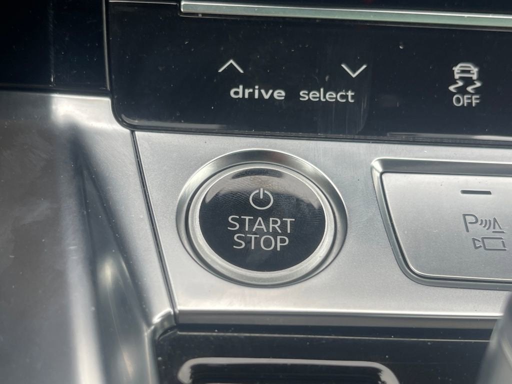 2024 Audi Q8 e-tron Sportback S line Premium Plus