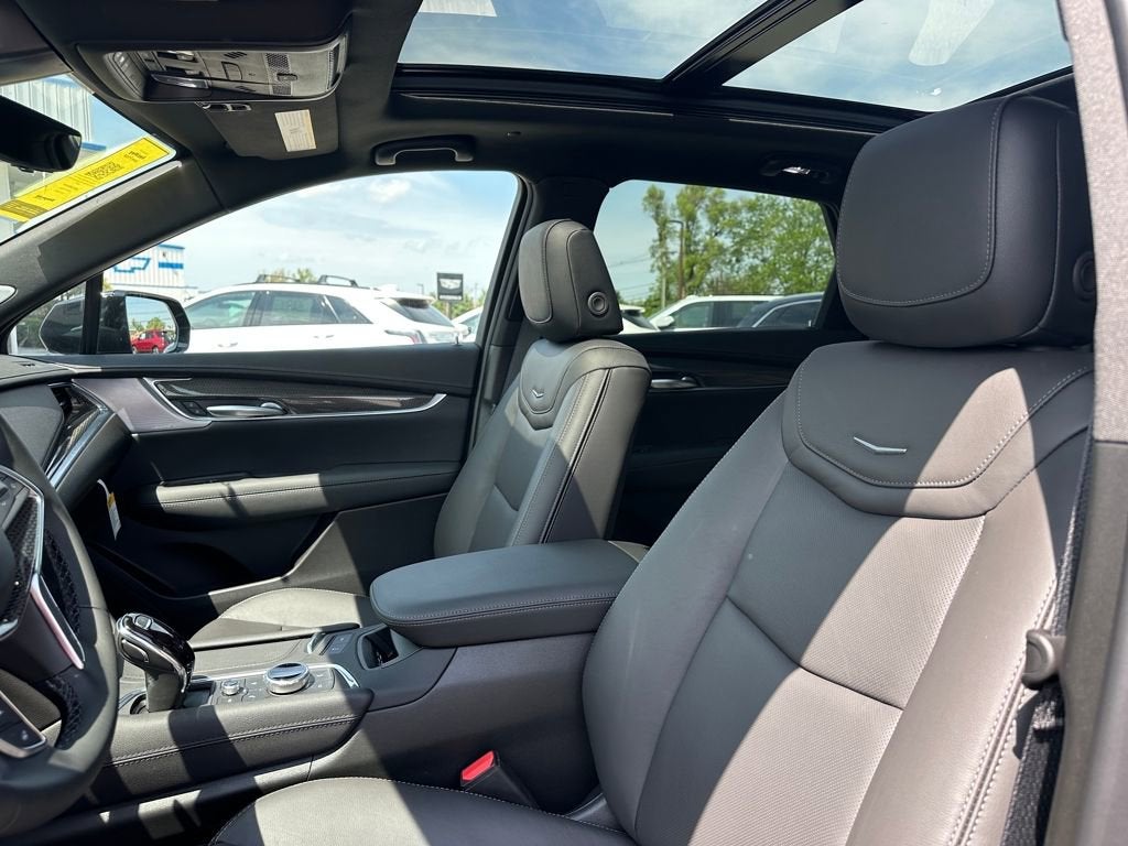 2026 Cadillac XT5 Sport