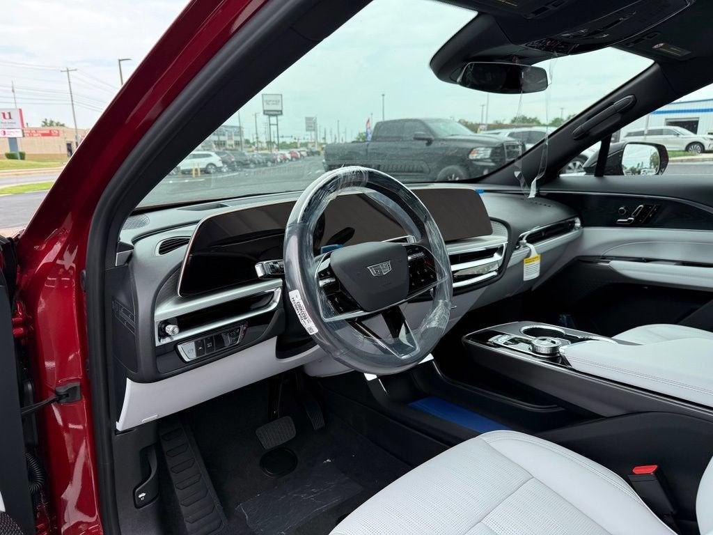 2026 Cadillac LYRIQ Luxury - Photo 7