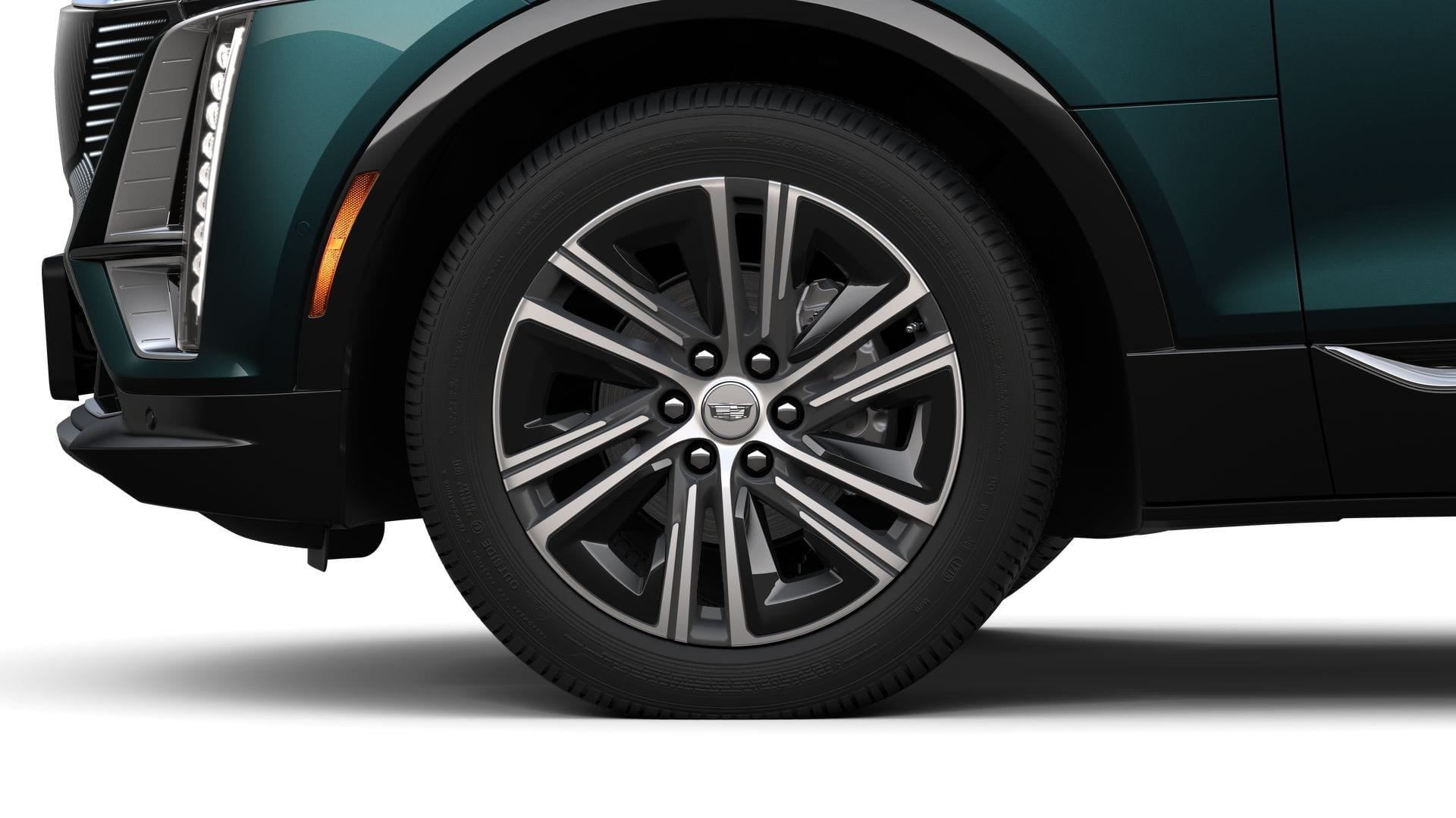 2024 Cadillac LYRIQ Luxury 2