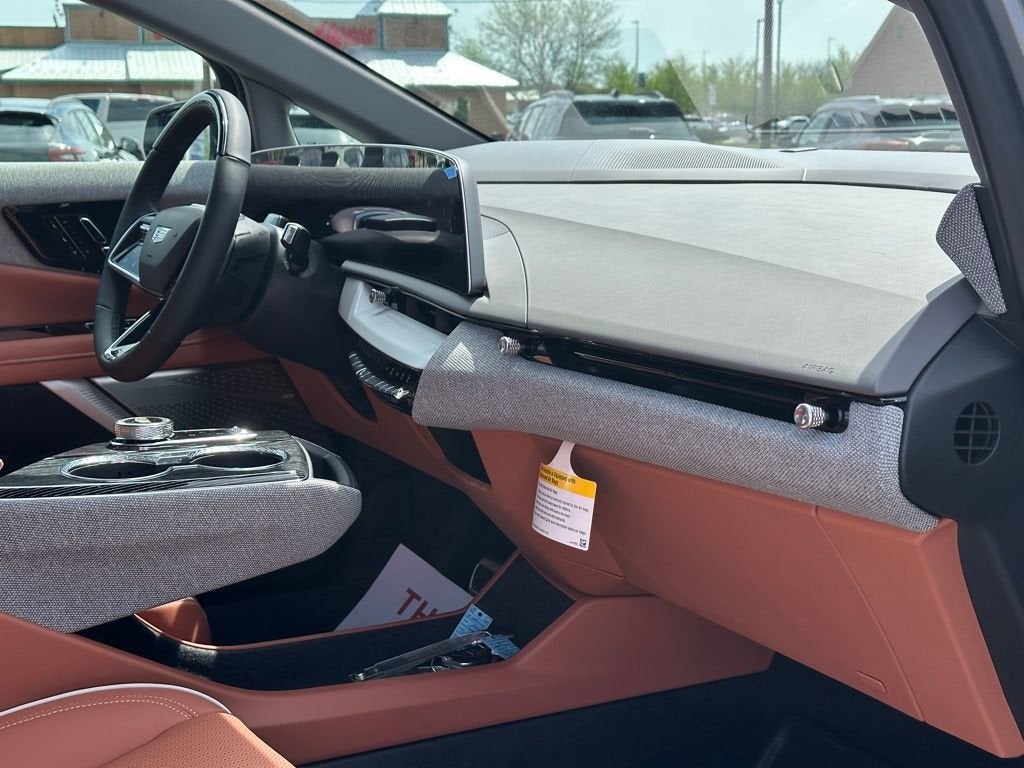 2026 Cadillac OPTIQ Premium Luxury