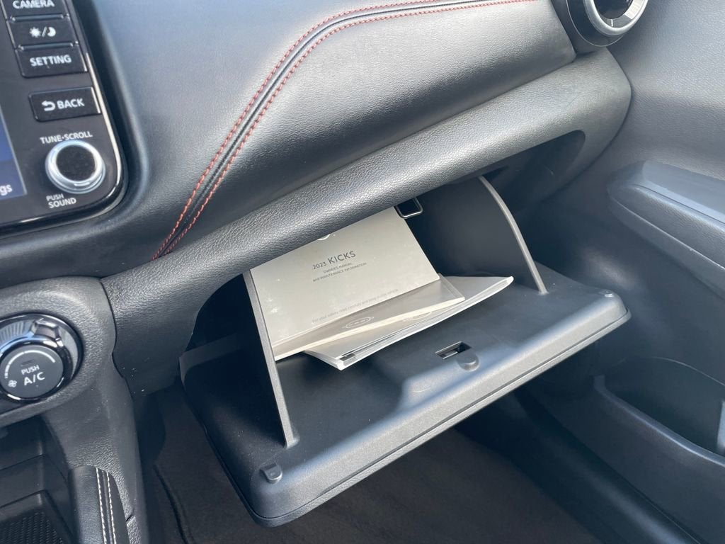 2023 Nissan Kicks SR Xtronic CVT