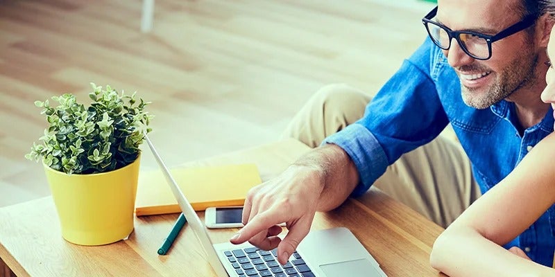 customer looking at the website of Fitzgerald Cadillac of Hagerstown in Hagerstown MD 